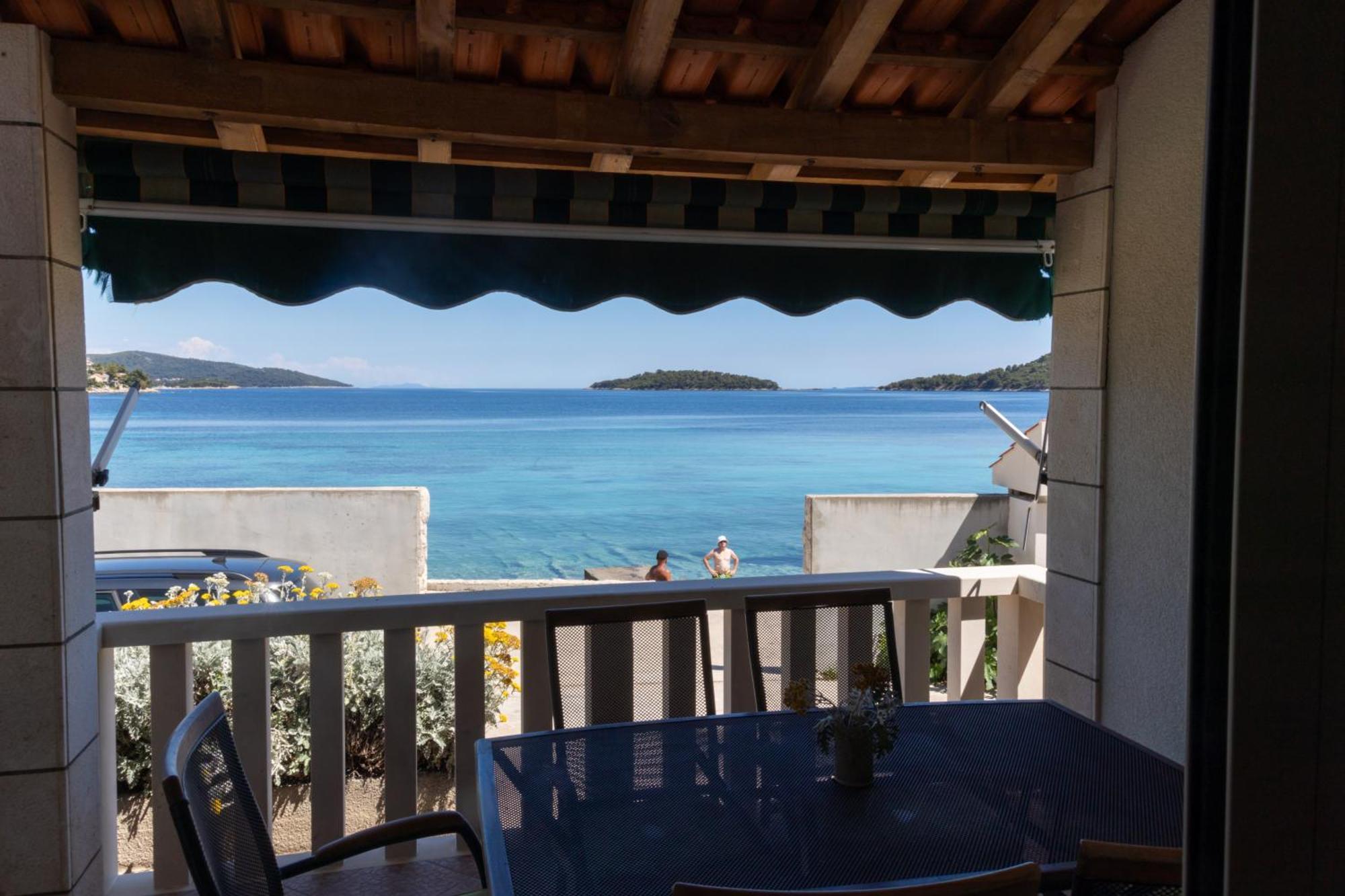 Zal Beach Apartments Прижба Екстериор снимка
